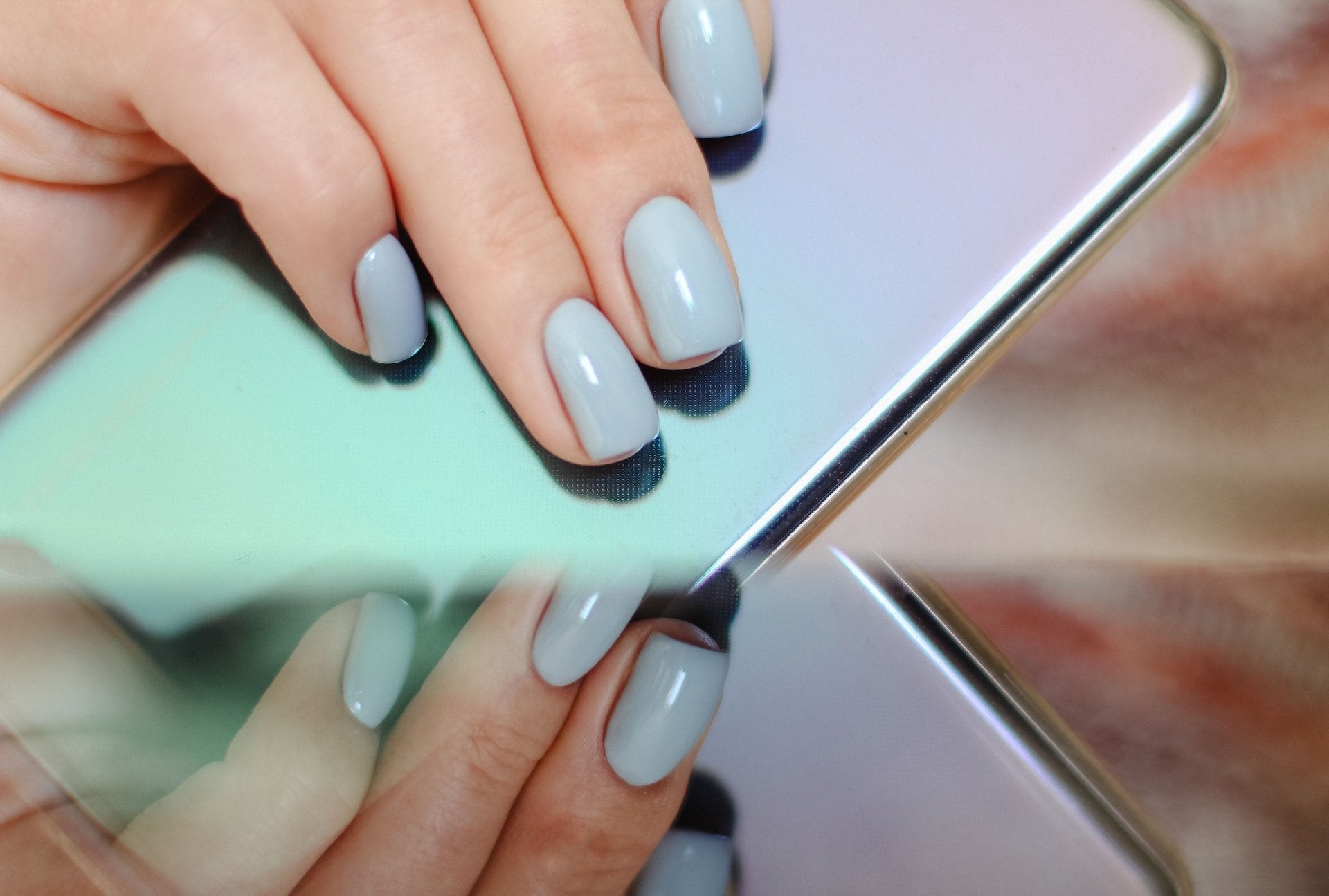 Nail Polish Enthusiasts Rejoice: Tweexy's Wearable Nail Polish Holder and Nail Art Tips