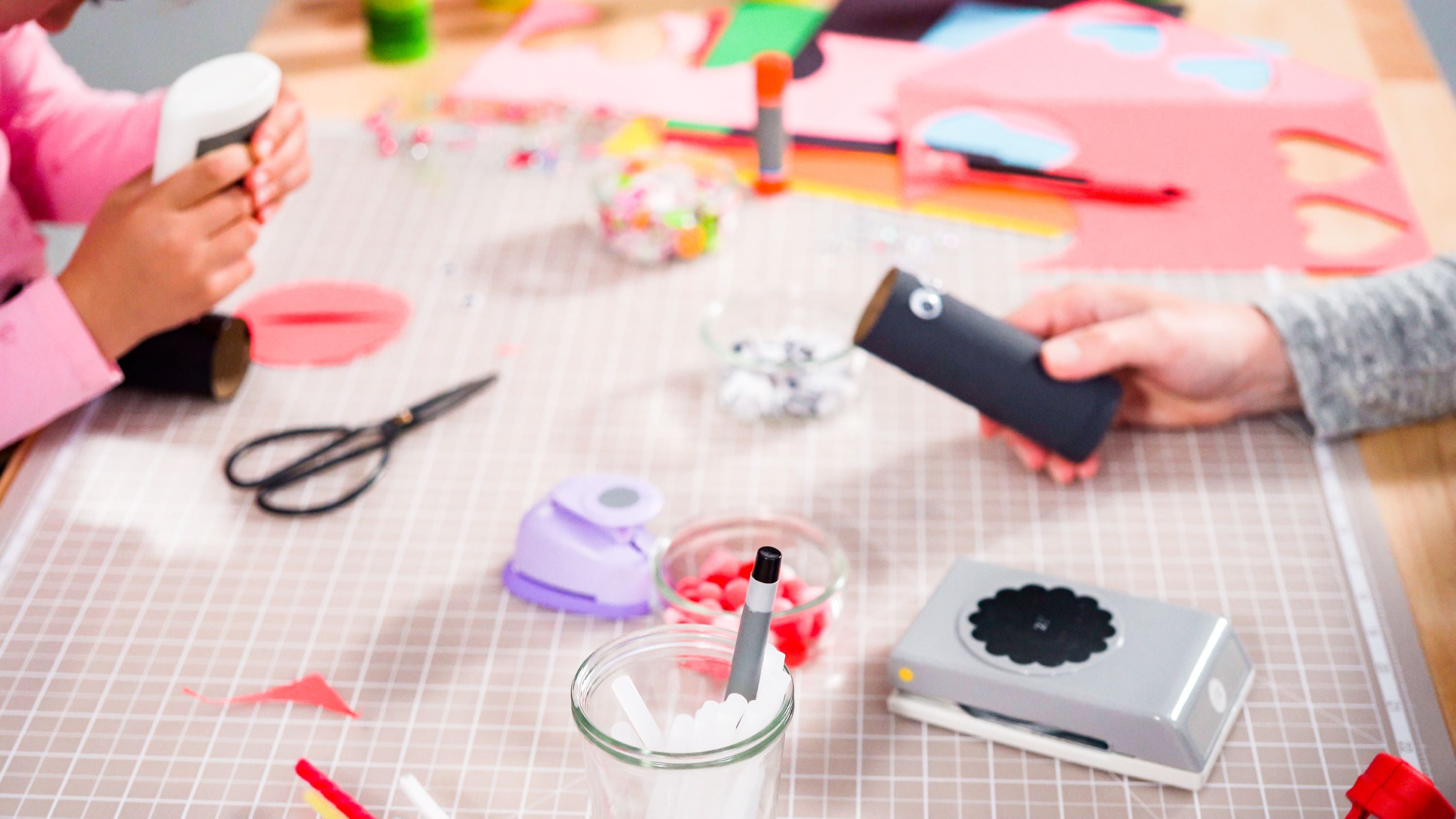 Tweexy Products for Crafting Enthusiasts: Enhancing Your DIY Experience with Smart, Innovative Tools
