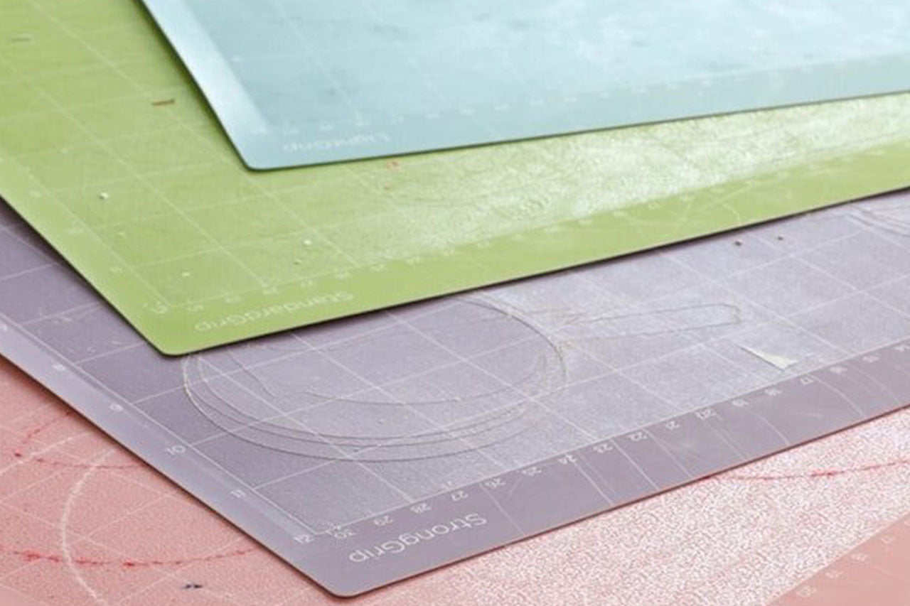 Master the Art of Vinyl Weeding: 6 Must-Know Tips