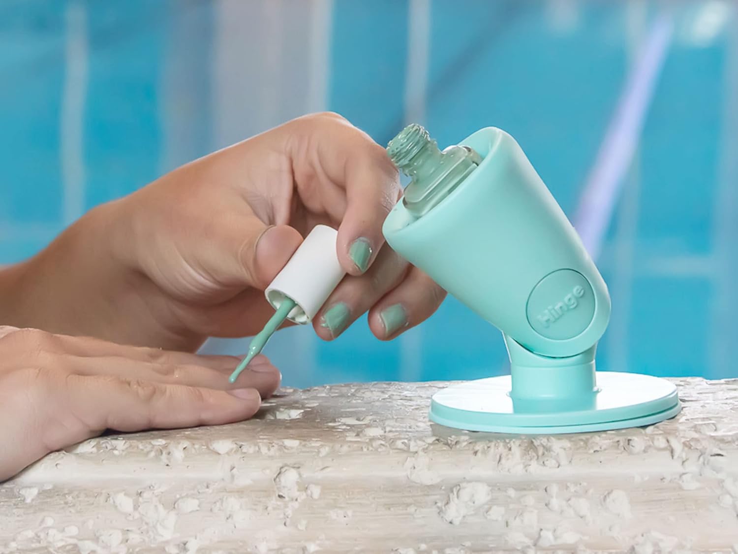 Tweexy Hinge Untippable Nail Polish Bottle Holder