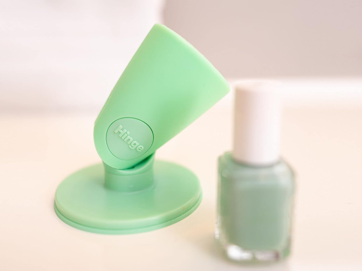 Tweexy Hinge Untippable Nail Polish Bottle Holder