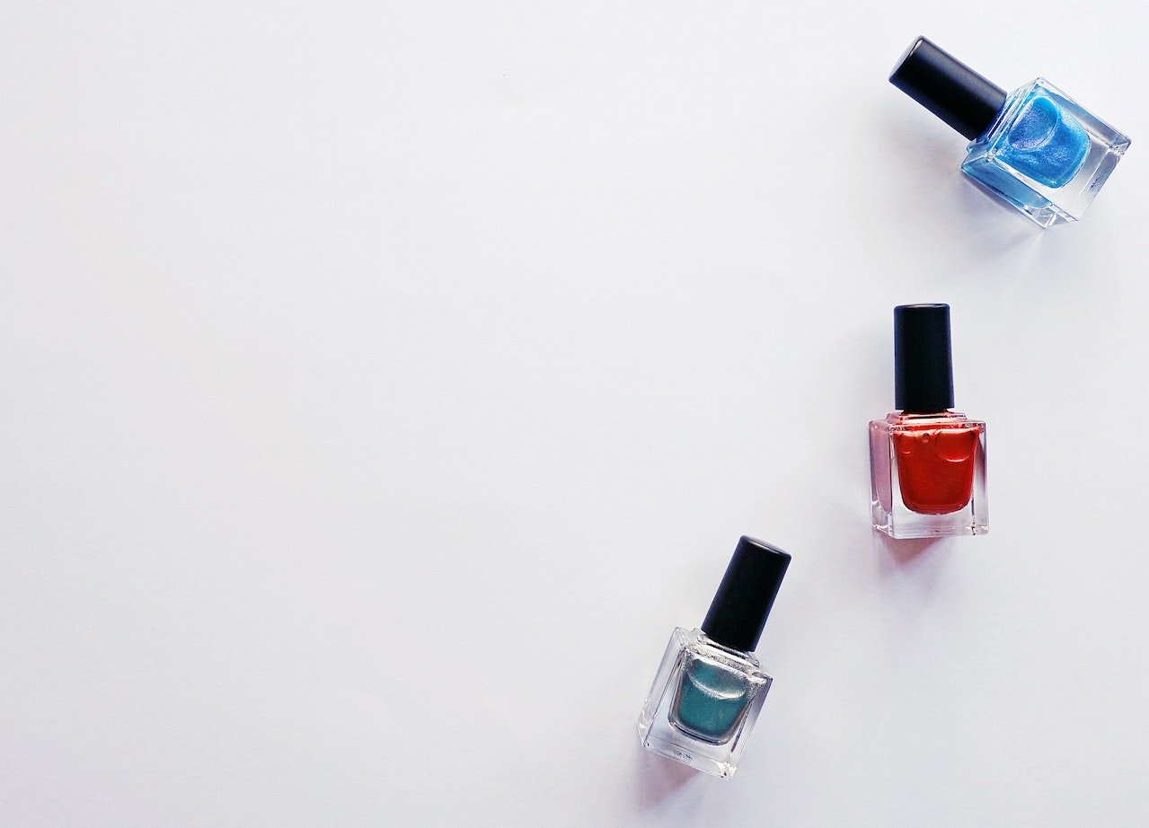 DIY Nail Art Masterclass: Elevating Your Manicure Game with Wearable Nail Polish Holders