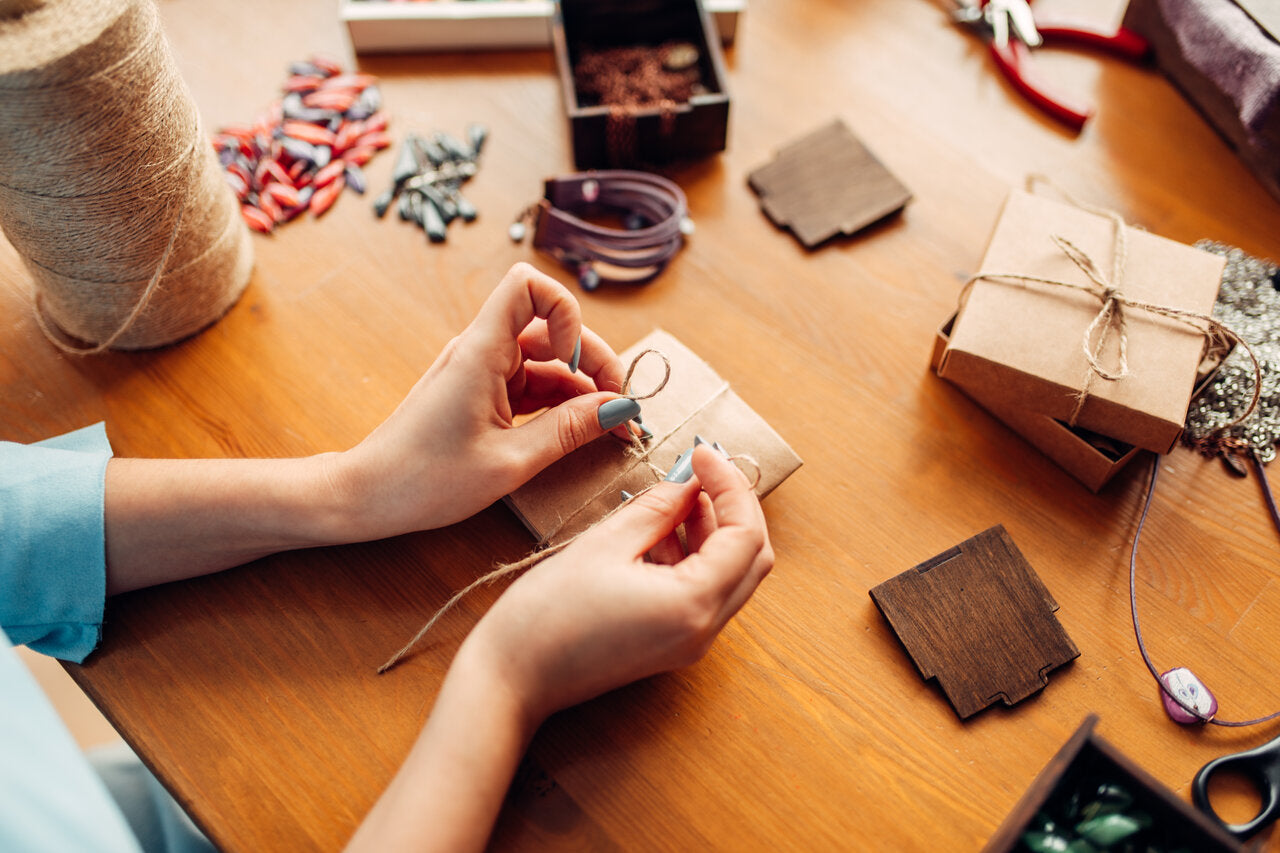 Enhance Your DIY Vinyl Crafting Projects with the Tweexy Wearable Vinyl Weeding Ring